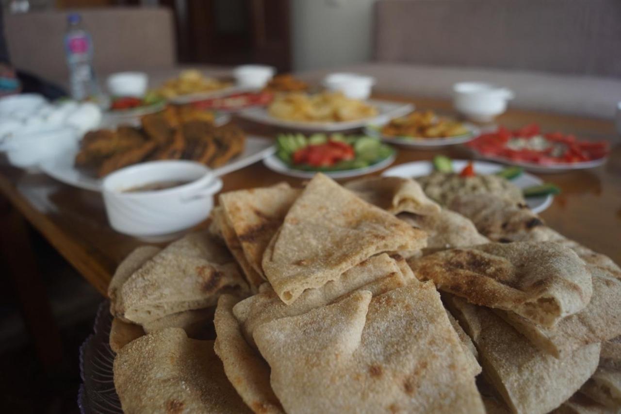 Draz Pyramids View Bed & Breakfast Kafrat al Jabal Bagian luar foto