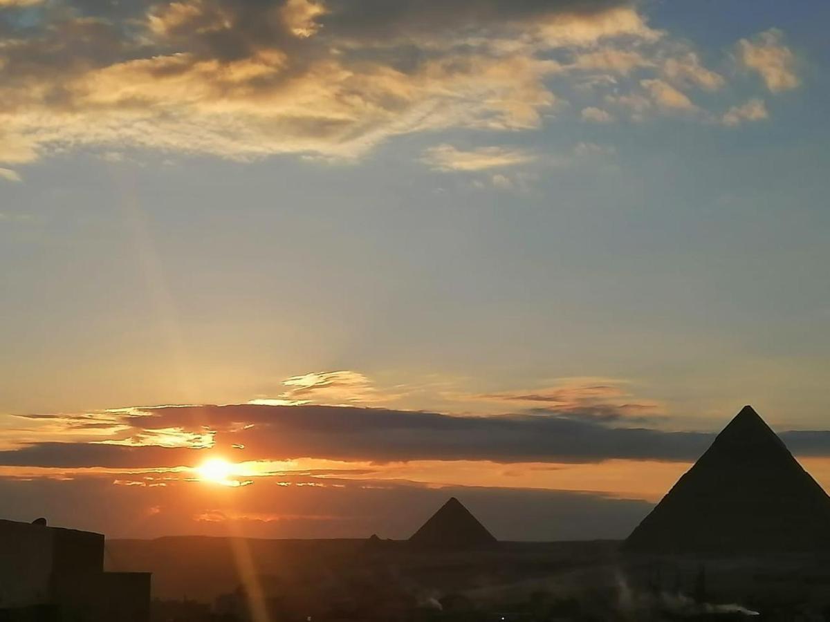 Draz Pyramids View Bed & Breakfast Kafrat al Jabal Bagian luar foto