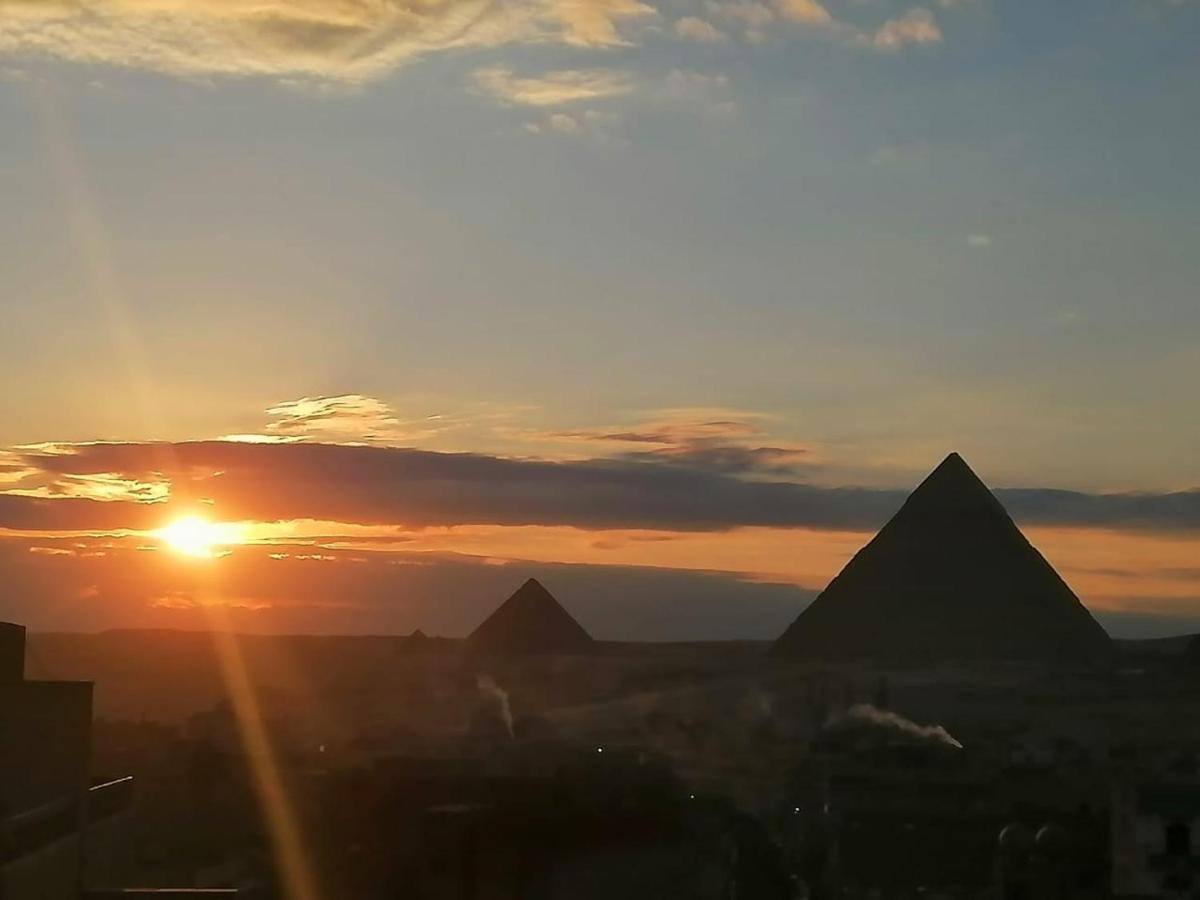 Draz Pyramids View Bed & Breakfast Kafrat al Jabal Bagian luar foto